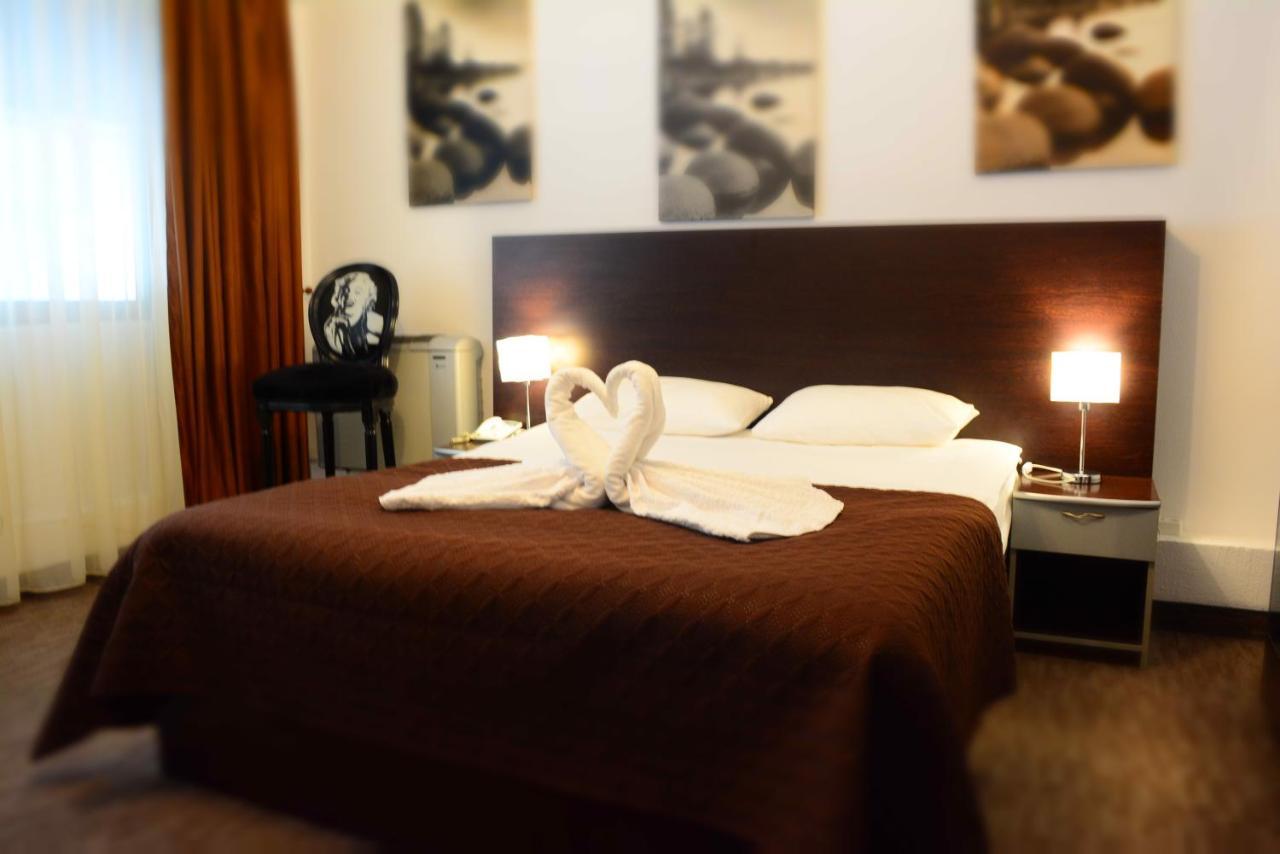 Motel Anghel Галац Экстерьер фото